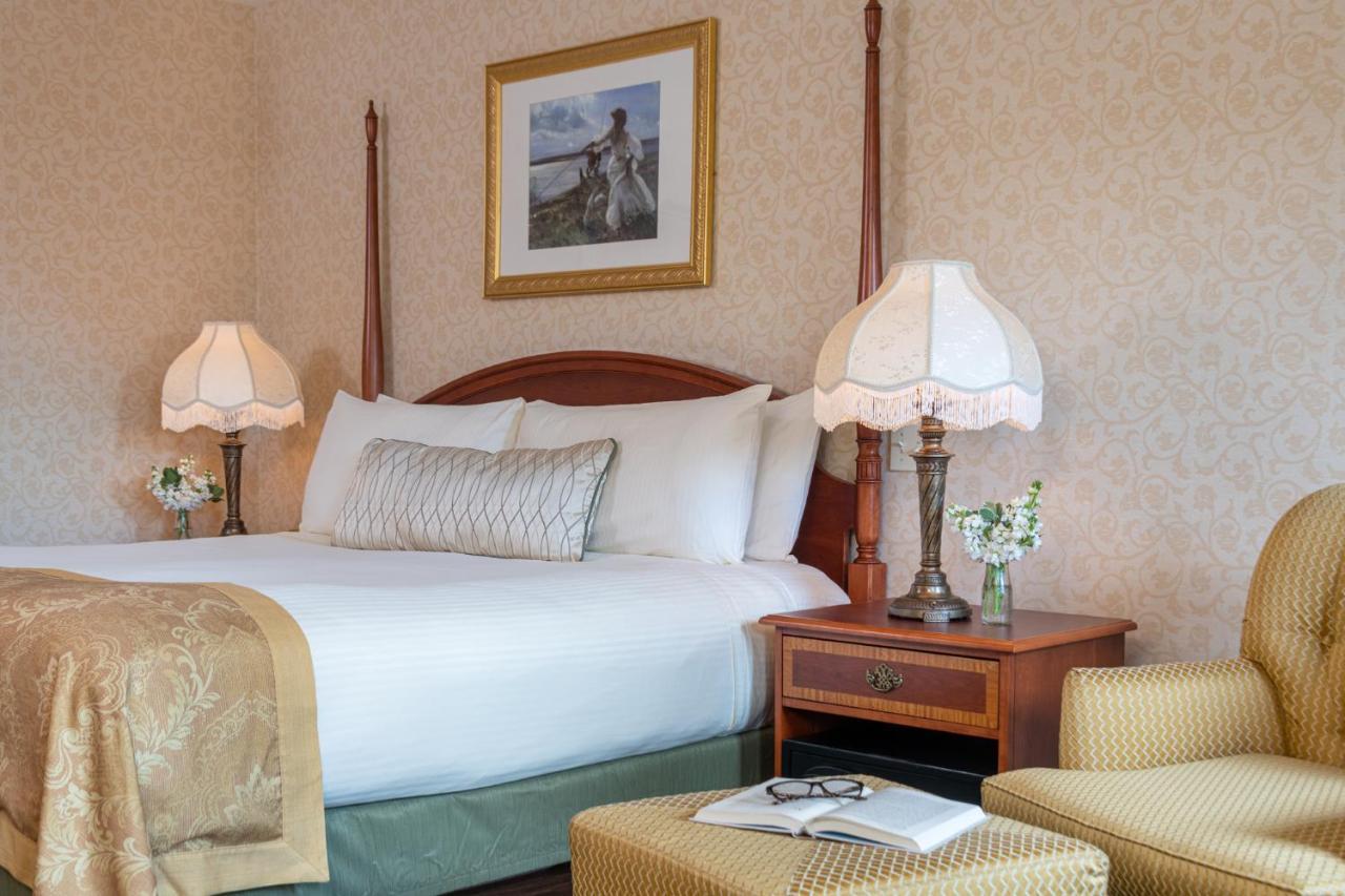 Grand Hotel